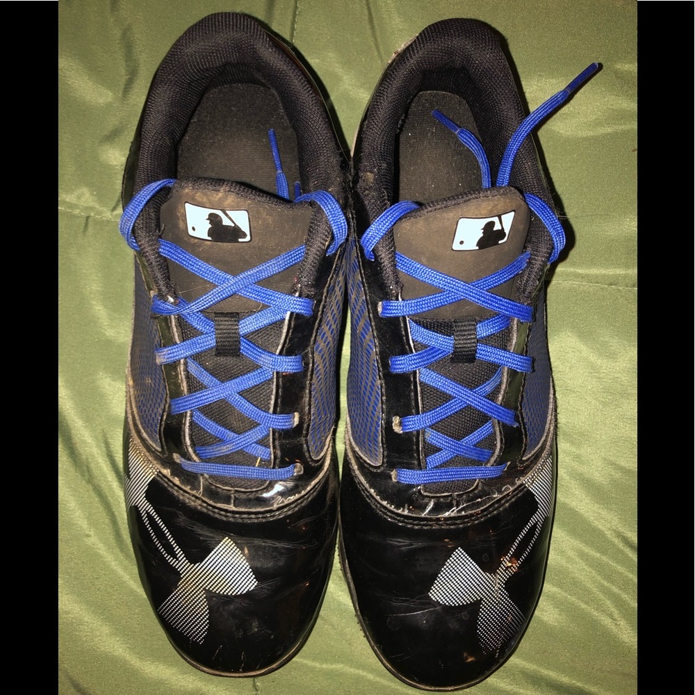 🚫 Underarmour cleats 5.5 🚫